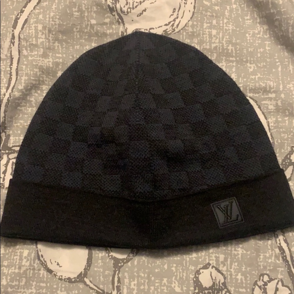 Authentic 100% Louis Vuitton Hat and Scarf